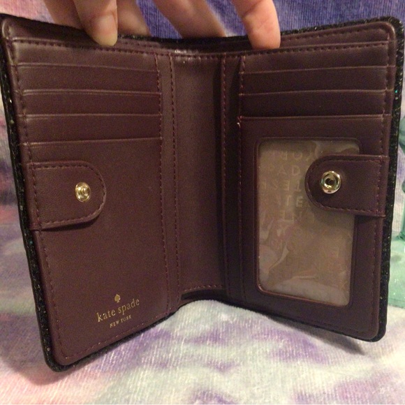 Kate Spade Bifold Wallet - Picture 14 of 14